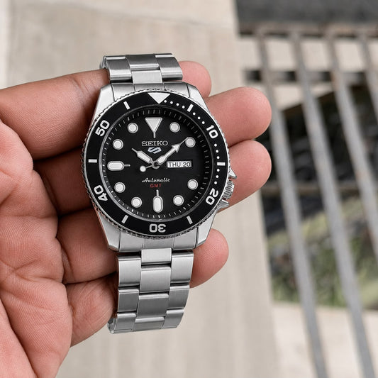 💥First Time in Seiko Day& Date Available Now💥