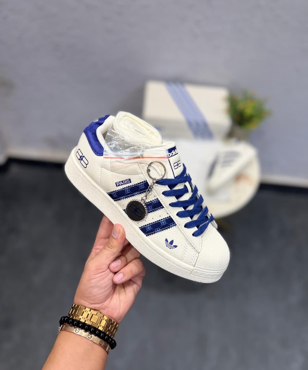 ADIDAS ORIGINALS SUPERSTAR X BALENCIAGA KEYCHAIN*