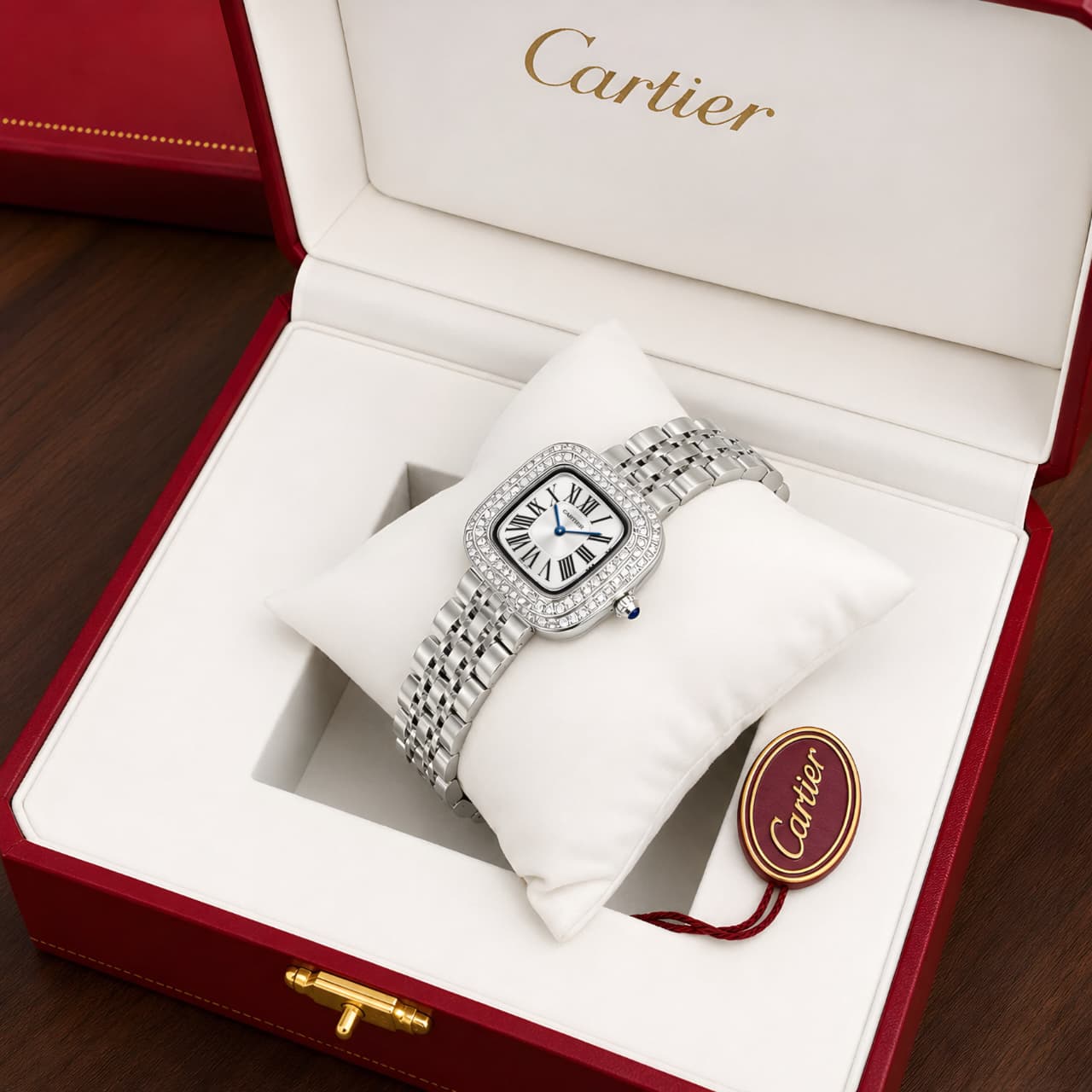 The Coussin de Cartier is a line of luxurious watches crafted by Cartier, and is one of the most prestigious names in high-end jewelry and watchmaking world. ✅