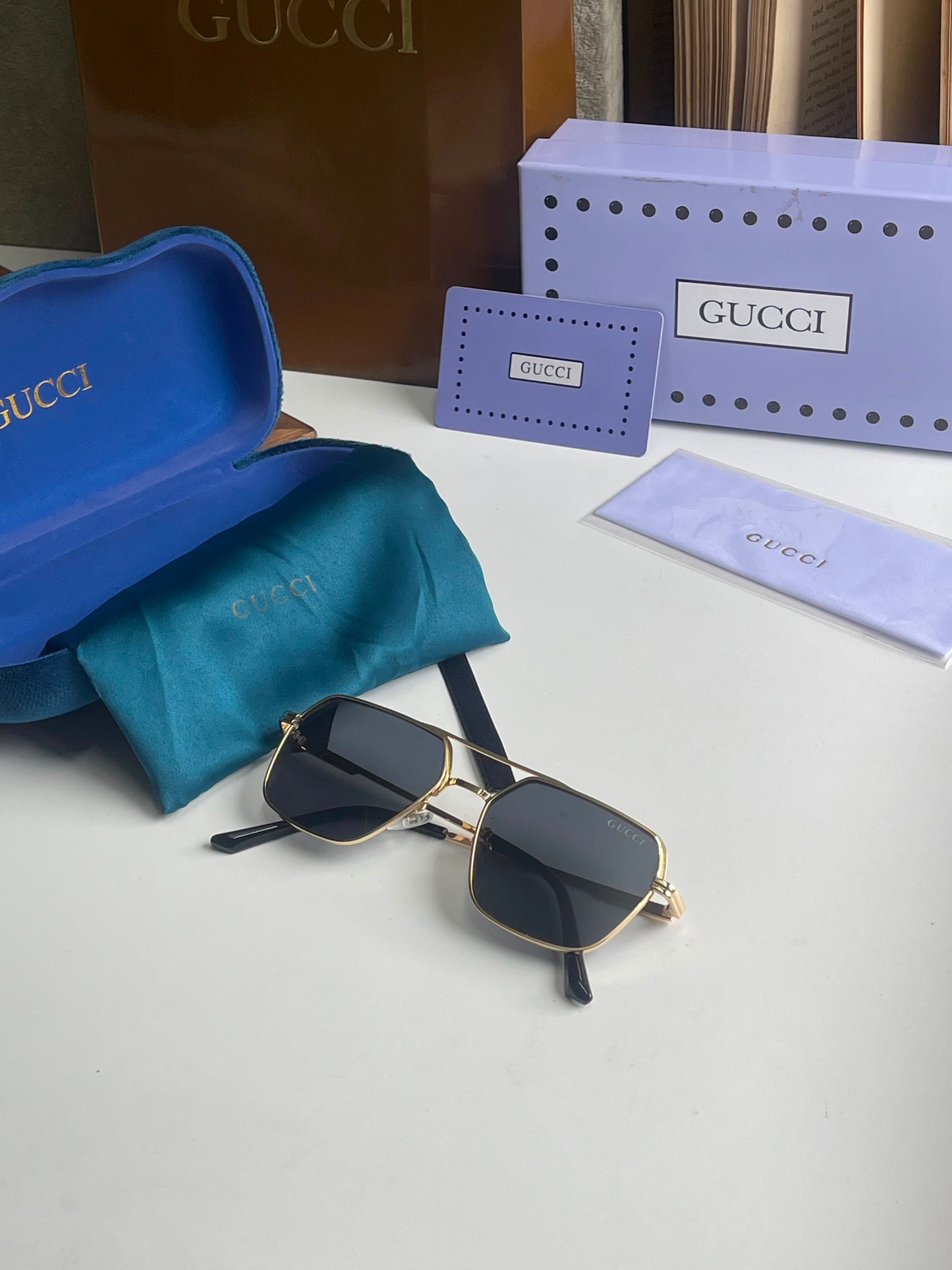 GUCCI SUNGLASSES  UNISEX AVIATOR MODEL